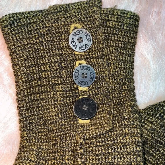 UGG® Classic Cardy Button Detailed Knit Boots size 7