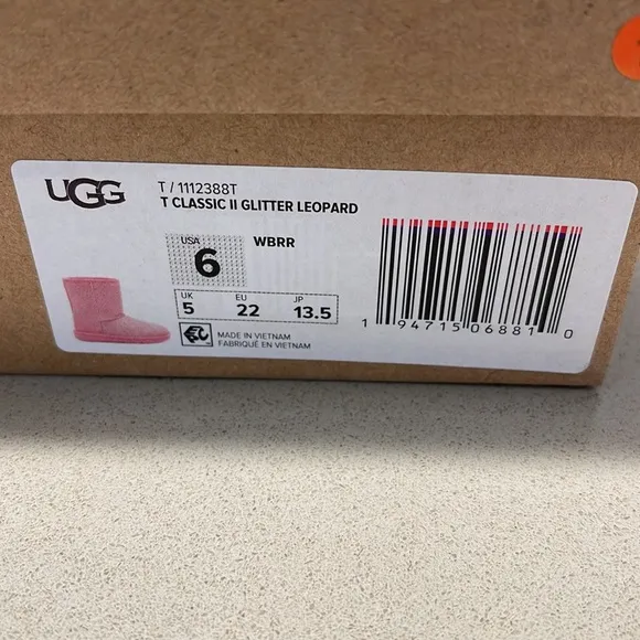 Ugg Classic II Glitter Leopard Boots NIB - Toddler 6