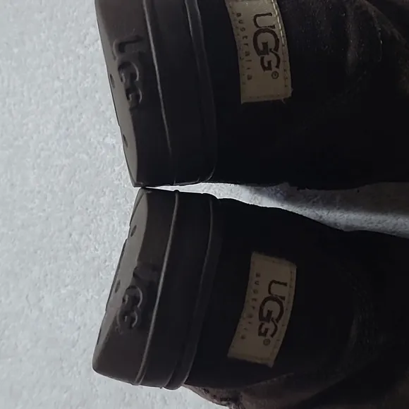 UGG Classic ll Brown Boots Size 8 Women's