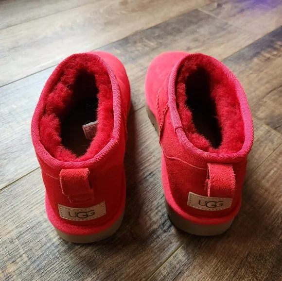 UGG Classic Mini Boots in Ribbon Red Size 9