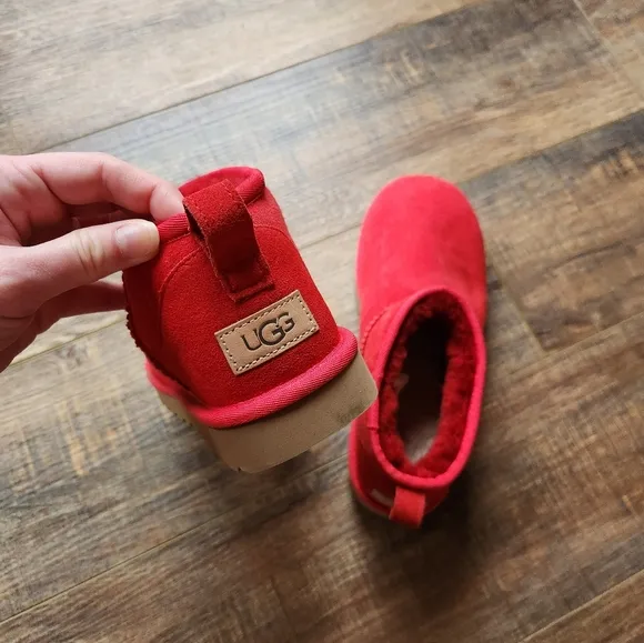 UGG Classic Mini Boots in Ribbon Red Size 9