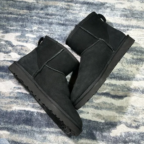 UGG Classic Mini ll Boots