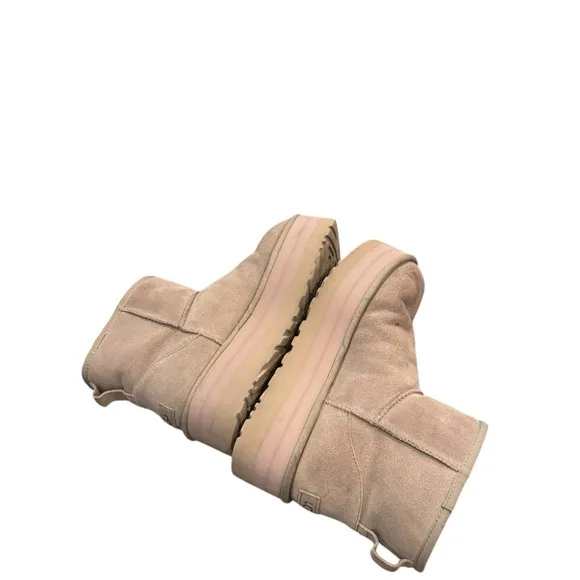UGG Classic Mini Platform 50.8mm &quot;Mustard Seed&quot; boots 9 women’s