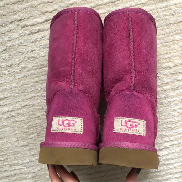 UGG Classic Short boots in fuschia