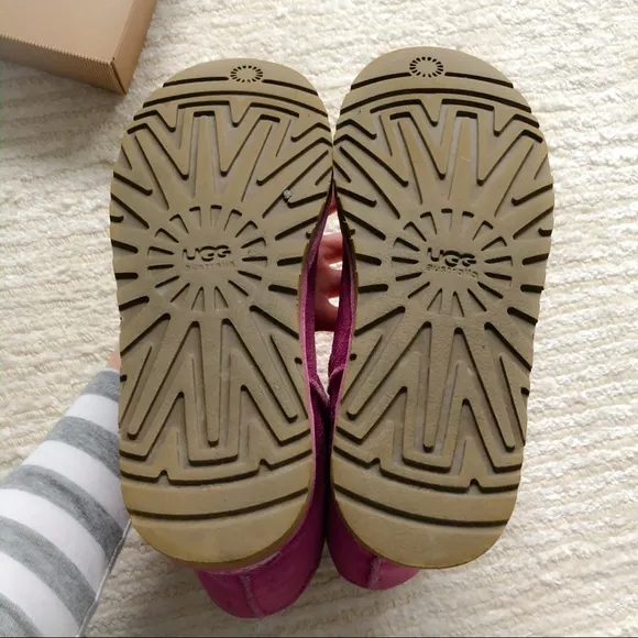 UGG Classic Short boots in fuschia