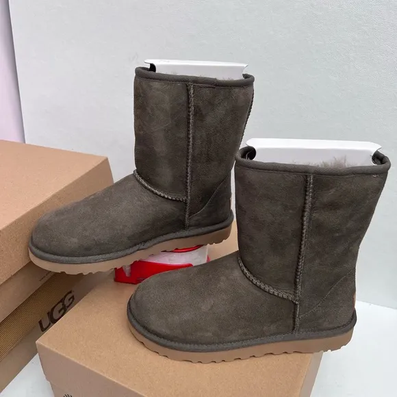 Ugg Classic Short II Boots Slate color casual classic outdoorsy comfy fall