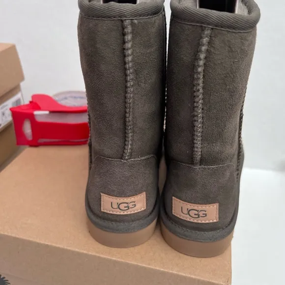Ugg Classic Short II Boots Slate color casual classic outdoorsy comfy fall