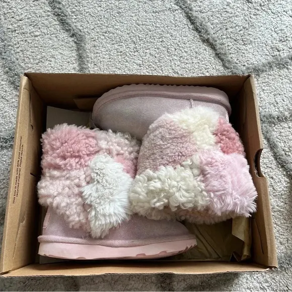 UGG CLASSIC SHORT PATCHWORK FLUFF BABY PINK BOOTS 10