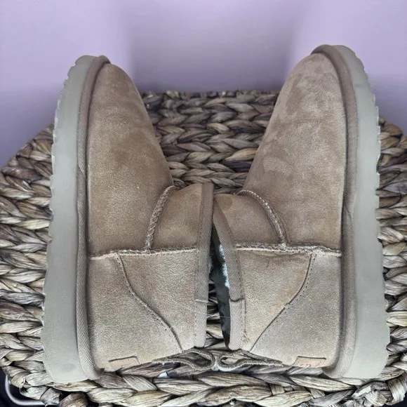 UGG Classic Ultra Mini Chestnut 1116109 Women's Boots Size 7 Great Condition