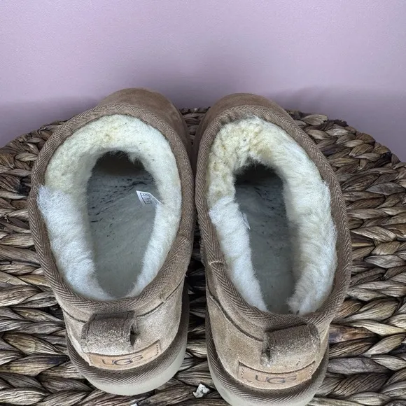 UGG Classic Ultra Mini Chestnut 1116109 Women's Boots Size 7 Great Condition