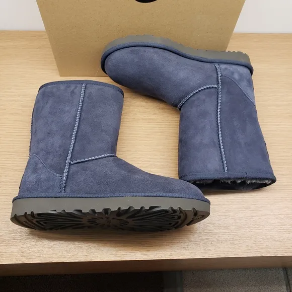 UGG Eve Blue Classic Short II  Boots