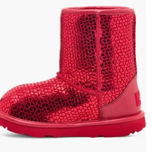 UGG Girls Classic II Gel Hearts Boots NWT (New with Tags) comes with box