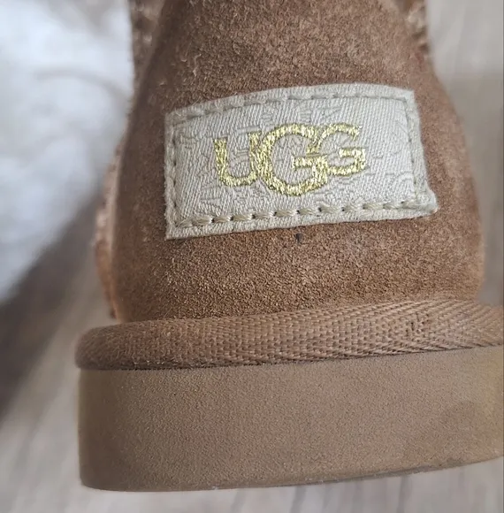 Ugg Girls Classic ll Glitter Leopard Boots Chestnut Suede Fur size 1