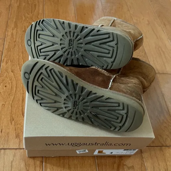 UGG K Classic Boots