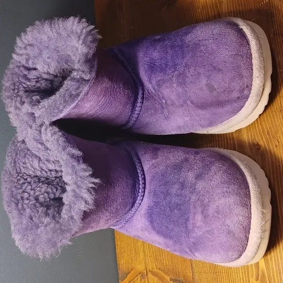 Ugg Kids  Bailey  boots