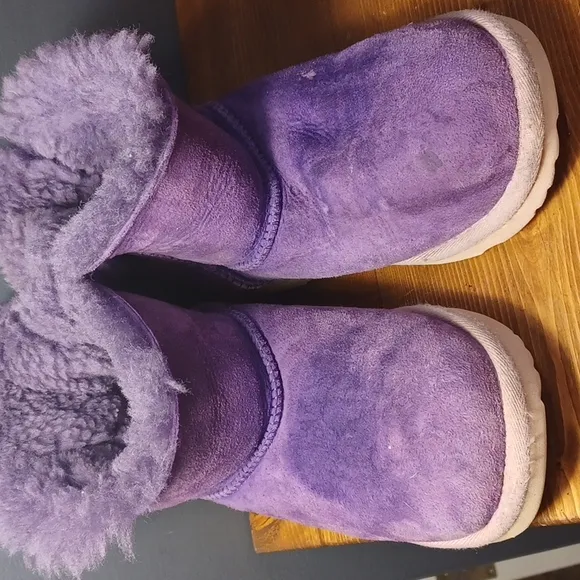 Ugg Kids  Bailey  boots