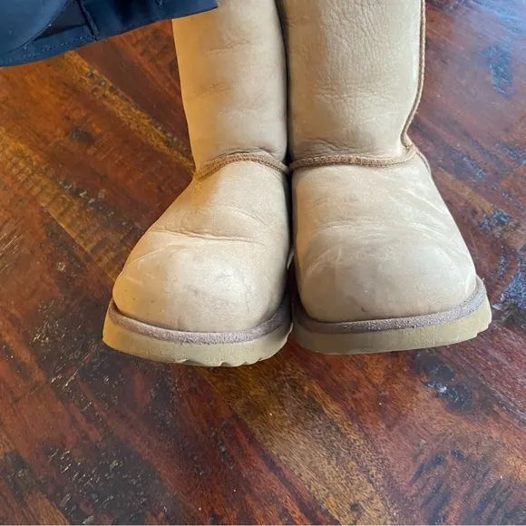 Ugg kids classic boots in chestnut brown size 4
