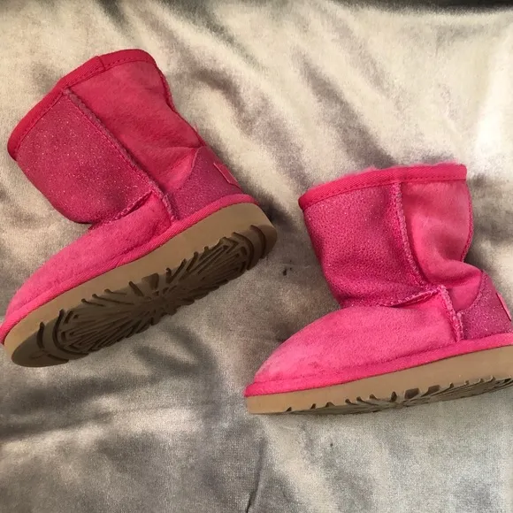 UGG Kid’s Classic Short Boots