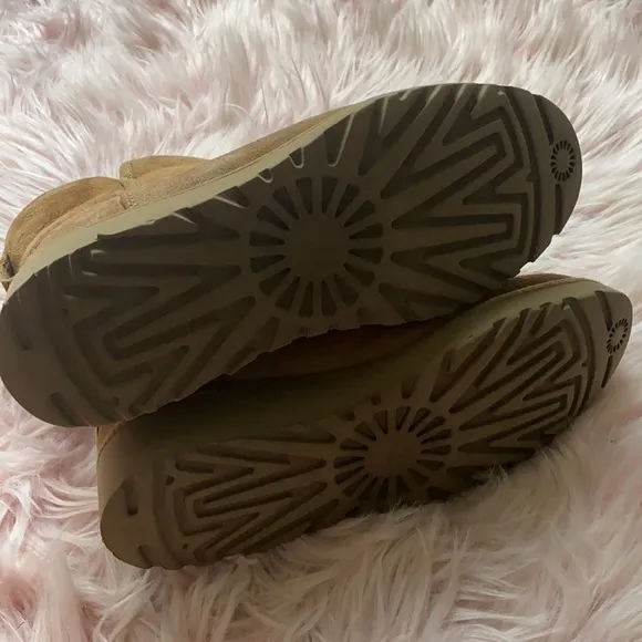 UGG KRISTIN WEDGE BOOTIE