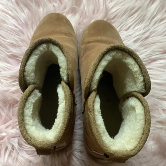UGG KRISTIN WEDGE BOOTIE