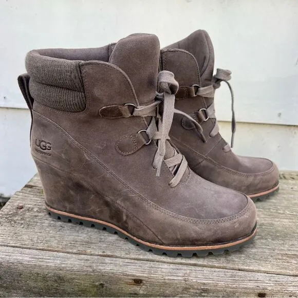 Ugg Kriston Brown Beige Suede Wedge Waterproof Boots Size 10