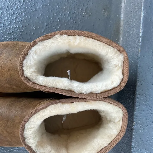 UGG Men’s Classic Mini Bomber Boots