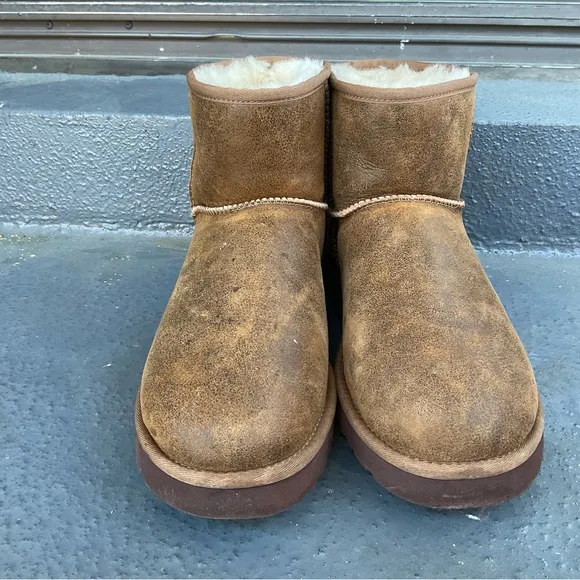 UGG Men’s Classic Mini Bomber Boots