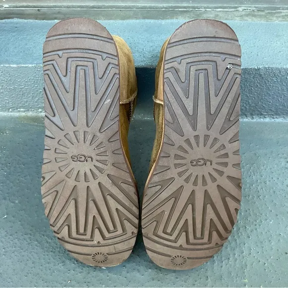 UGG Men’s Classic Mini Bomber Boots