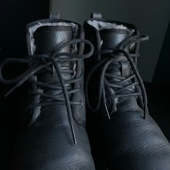 UGG Men's Harkley Lace up Boots