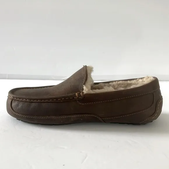 UGG Plush Ascot Men's Brown Leather Loafers Size 8 Wide New In Box