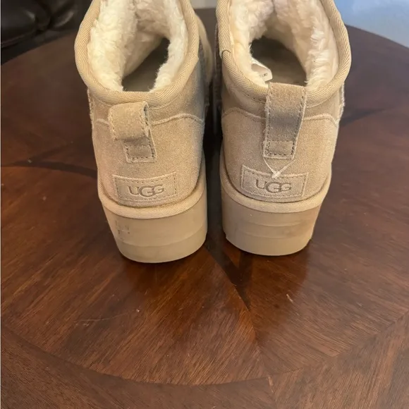 UGG PREOWNED CLASSIC MINI PLATFORM BOOTS
