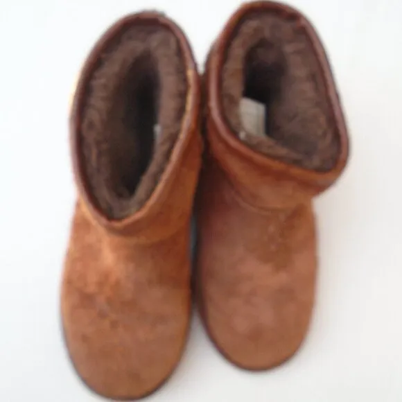 Ugg Star Wars Darth Vader Classic Short Boots Kids Size 3 Brown