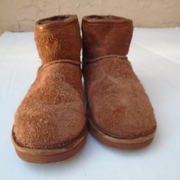 Ugg Star Wars Darth Vader Classic Short Boots Kids Size 3 Brown