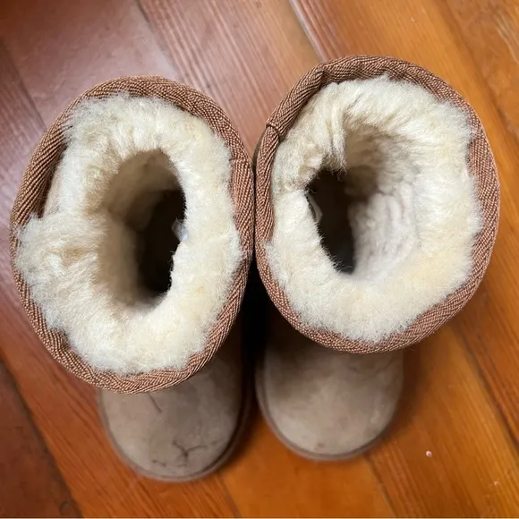 UGG | Toddler Classic II Boots, Chestnut