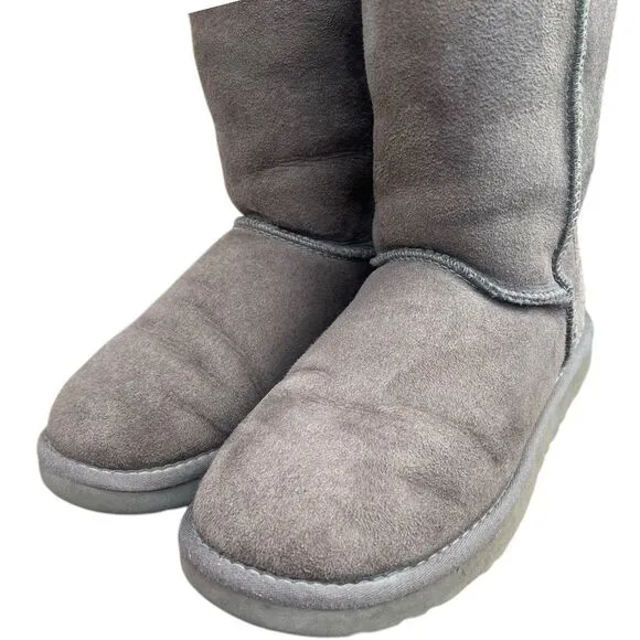 UGG Classic Short Gray Boots