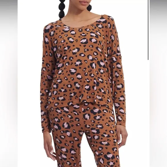🦋UGGS Ecovero™ Jersey Printed Pajama Set size- Small