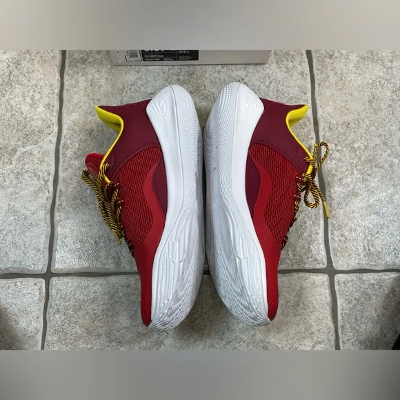 Under Armour Curry 11 &quot;Bruce Lee Fire&quot;basketball shoes youth 6.5