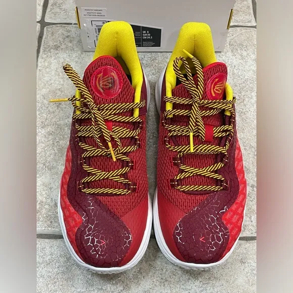 Under Armour Curry 11 &quot;Bruce Lee Fire&quot;basketball shoes youth 6.5