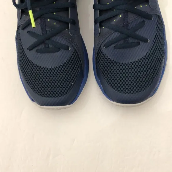 UNDER ARMOUR CURRY 7 BASKETBALL SNEAKERS KIDS-BOYS SIZE 5.5Y