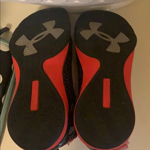 Under armour drive sneakers basketball- used