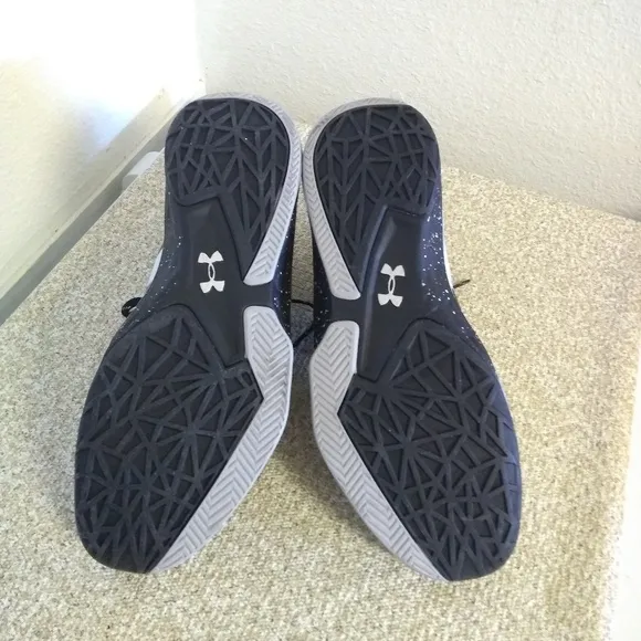Under Armour Fireshot Basketball Sneakers
