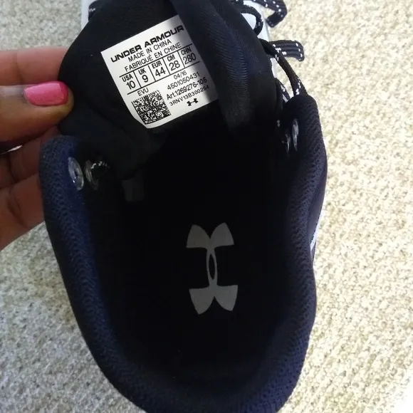 Under Armour Fireshot Basketball Sneakers