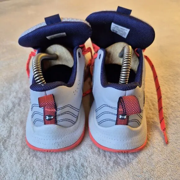 Under Armour NBA Basketball Sneakers Steph Curry 3Z6 Grey Red Kids Youth Size 4Y