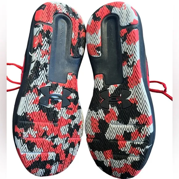 UNDER ARMOUR YOUTH BOYS GIRLS KIDS BASKETBALL SNEAKERS RED CAMOUFLAGE