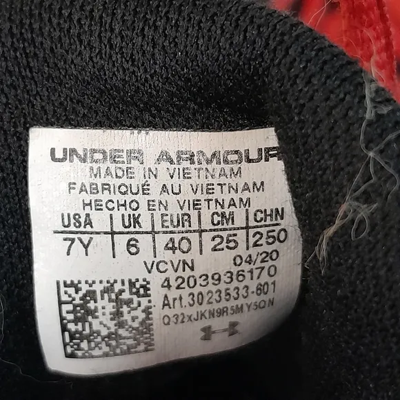 Under Armour Youth Red Size 7Y Camo Soles Basketball Sneakers Shoes