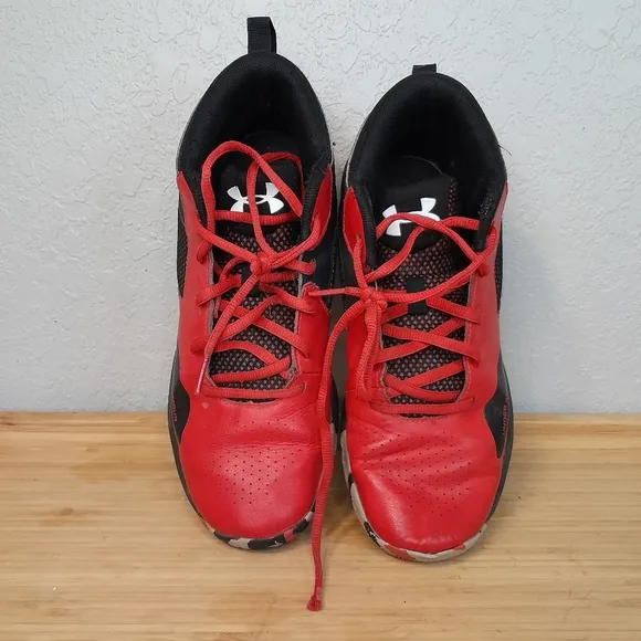 Under Armour Youth Red Size 7Y Camo Soles Basketball Sneakers Shoes