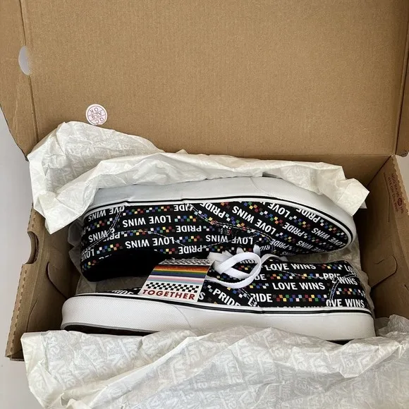 Vans Doheny Pride Shoes Sneakers Love Wins 721356 LGBTQ Skater Men Size 11.5 NWB