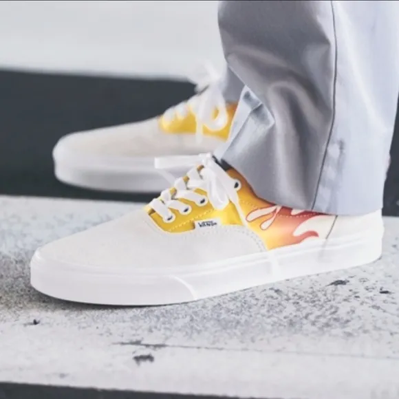 Vans ERA flame🔥 tr wht/classic  WHT size 8 Men 9.5 Women New