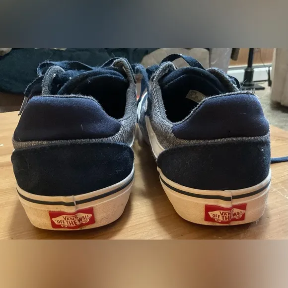Vans: Men’s old skool off the wall  navy blue skater dude sneakers size 10.5.