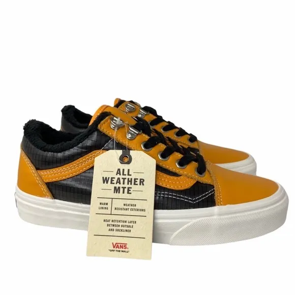 Vans Old Skool MTE Apricot / Black Sneakers Size 8
